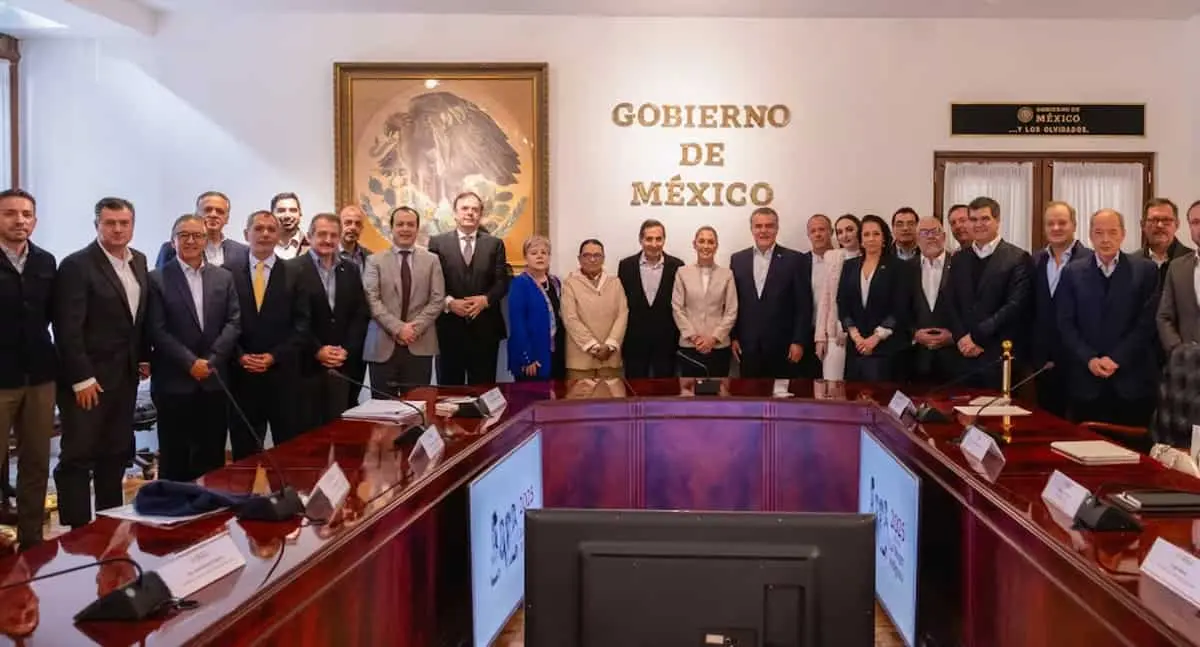 Sheinbaum se reúne con empresarios para revisar Plan México ante aranceles