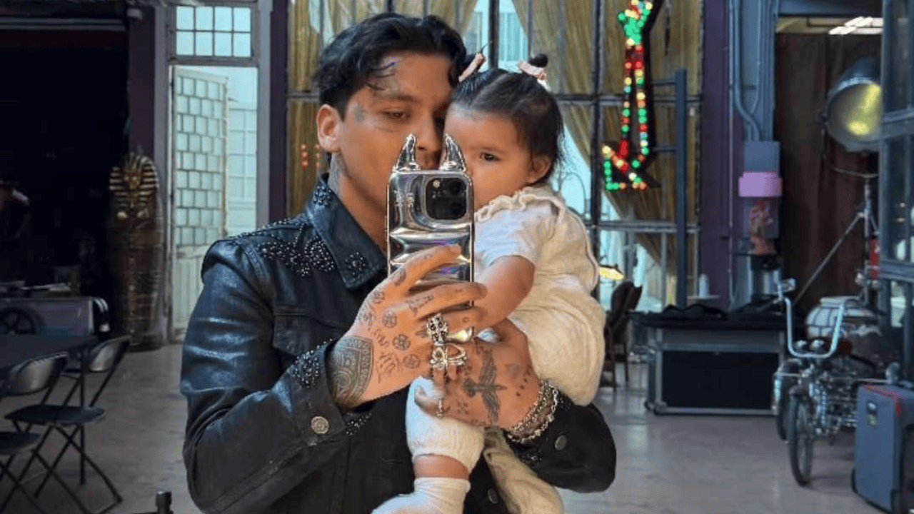 Christian Nodal estrena canción para su hija Inti