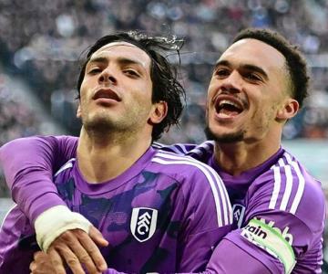 Raúl Jiménez brilla con gol en la victoria del Fulham sobre Newcastle
