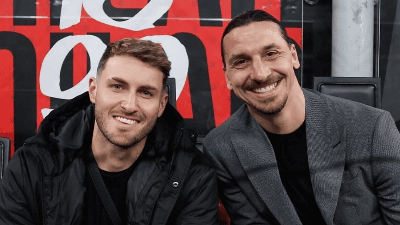 Imagen de Santiago Giménez y Zlatan Ibrahimovic causa revuelo en las redes