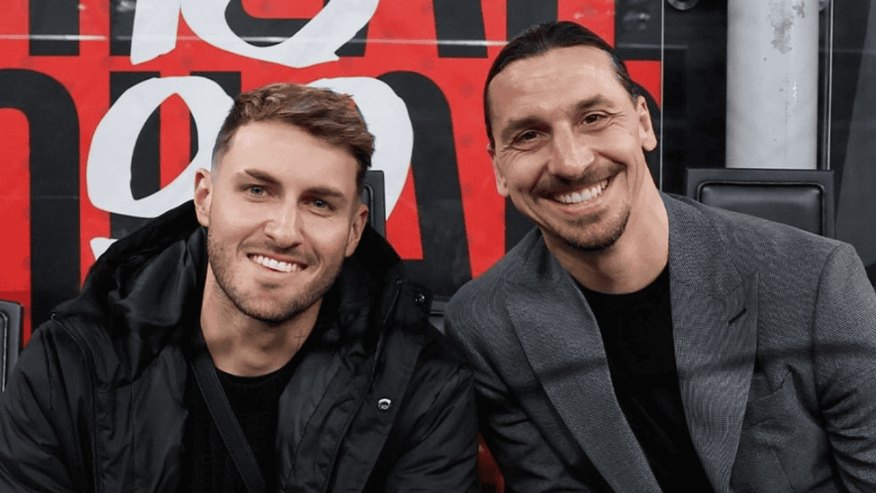 Imagen de Santiago Giménez y Zlatan Ibrahimovic causa revuelo en las redes