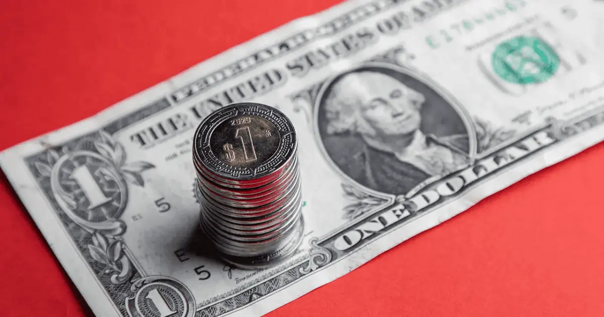 Dólar se dispara tras anuncio de aranceles
