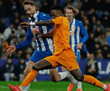 Espanyol saca triunfo al Madrid