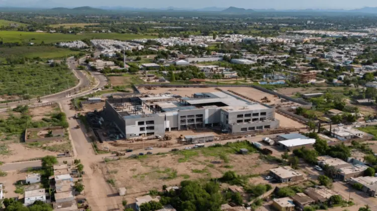 Avanzan los trabajos de construcción del Nuevo Hospital General de Zona de Navojoa. (Foto: Especial)