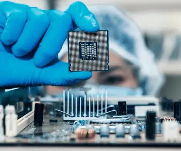 Sheinbaum destaca a Sonora en el desarrollo de semiconductores en México