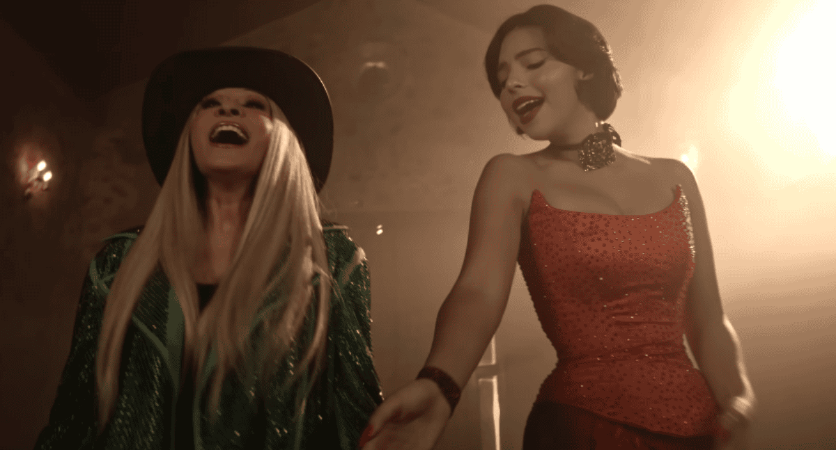 Critican a Yuri por video musical con Ángela Aguilar