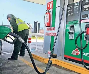 A la baja importación de gasolinas y diésel