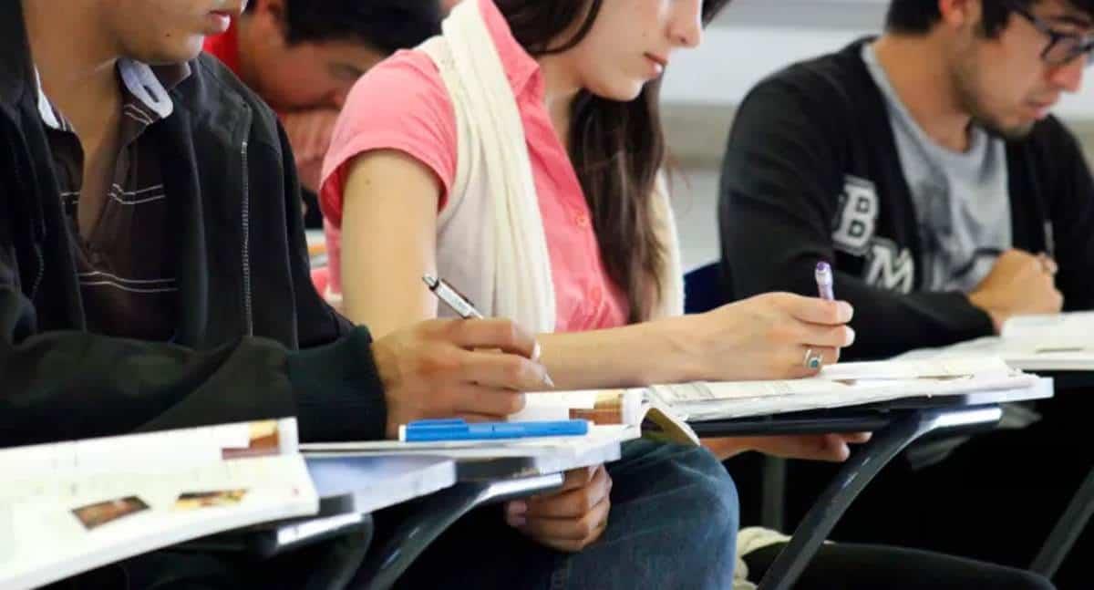 Abren registro para la Beca Jóvenes Escribiendo el Futuro 2025