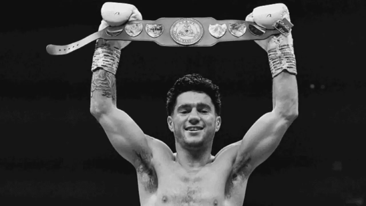 Muere boxeador de 28 años tras sufrir lesión cerebral en defensa de título