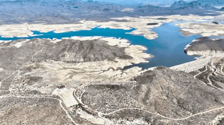 Las presas de Sonora cuentan con sólo mil 200 millones de metros cúbicos de agua. Foto: Especial.