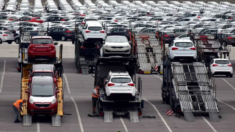 Exportaciones automotrices mexicanas registra baja del 13.7%. (Especial/EXPRESO)