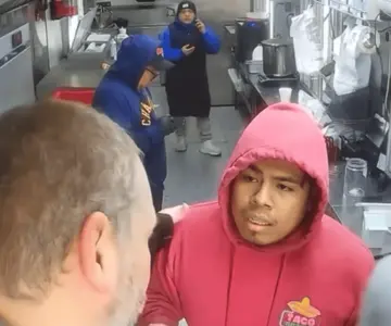 Agentes de ICE vestidos de civiles detienen a empleados en puesto de tacos