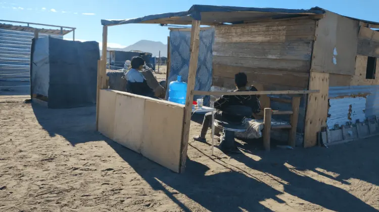 La mayoría de las casas son fabricadas con madera y lámina. (Foto: Ana María López/EXPRESO)
