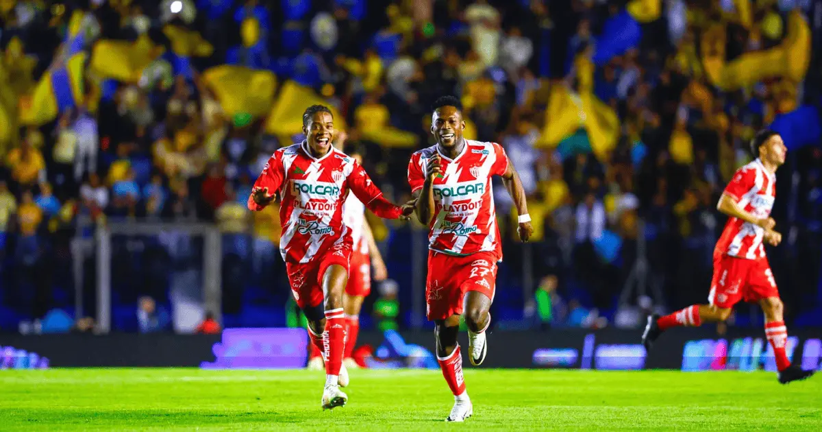 Necaxa corta el invicto del águila