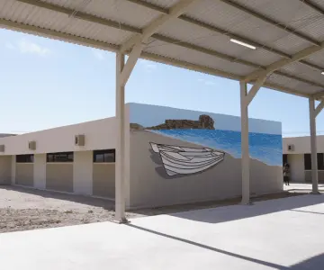 Construyen complejo escolar en Puerto Libertad 