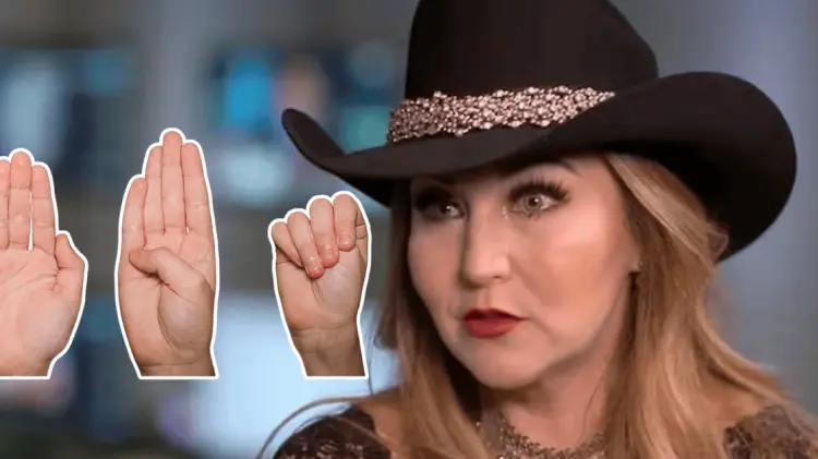 Alicia Villareal realizó la señal universal de auxilio por violencia familiar. (Foto: Cortesía)