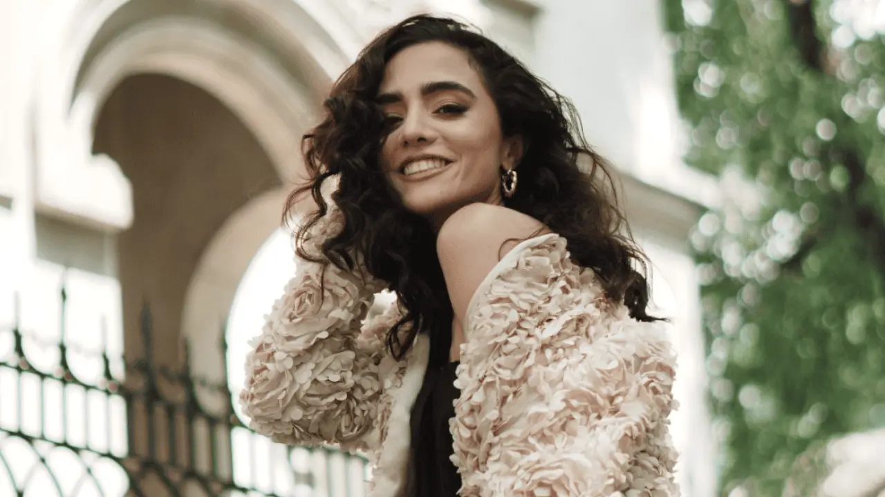 Liz Dieppa conquista corazones con Capricornio