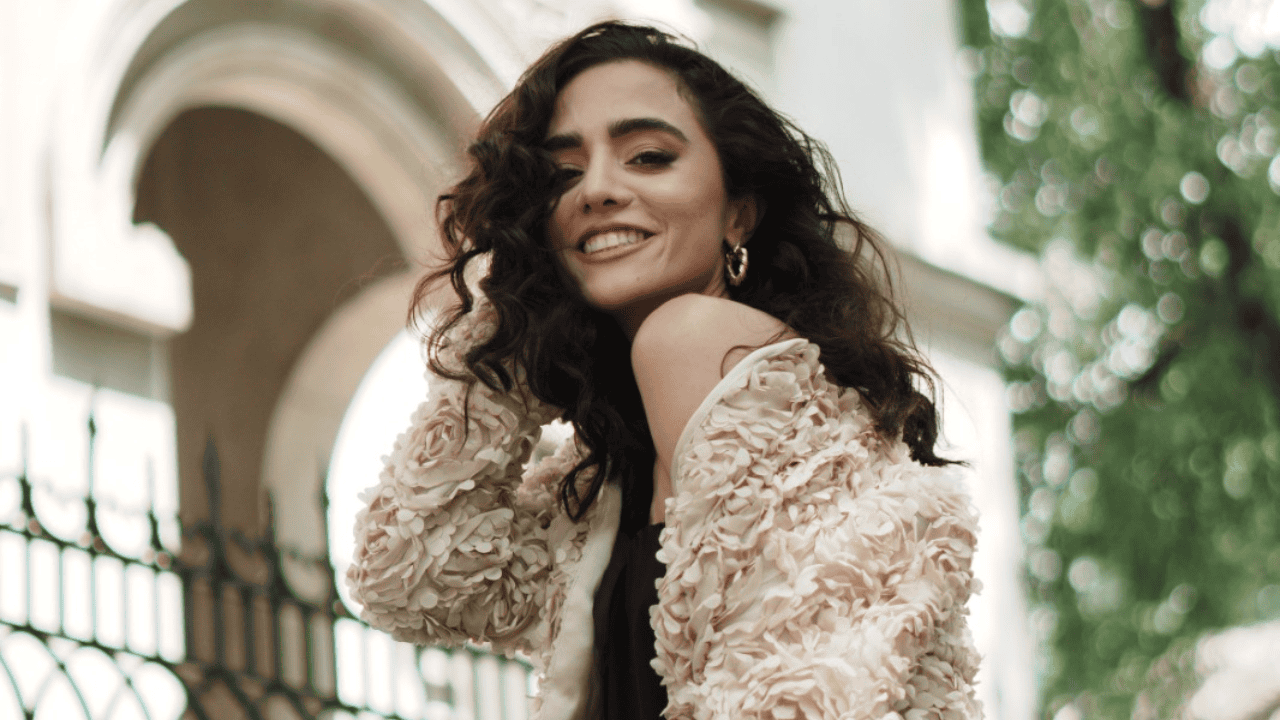 Liz Dieppa conquista corazones con Capricornio