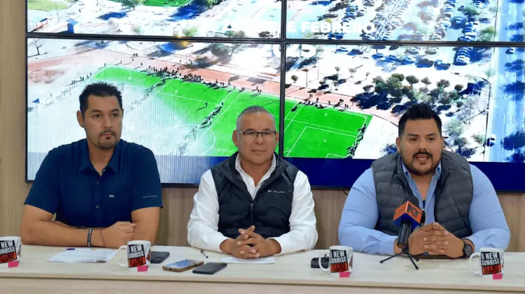José Juan Ortiz, Rafael Cruz y Luis Segundo, dieron los pormenores del evento. (ESPECIAL/EXPRESO)