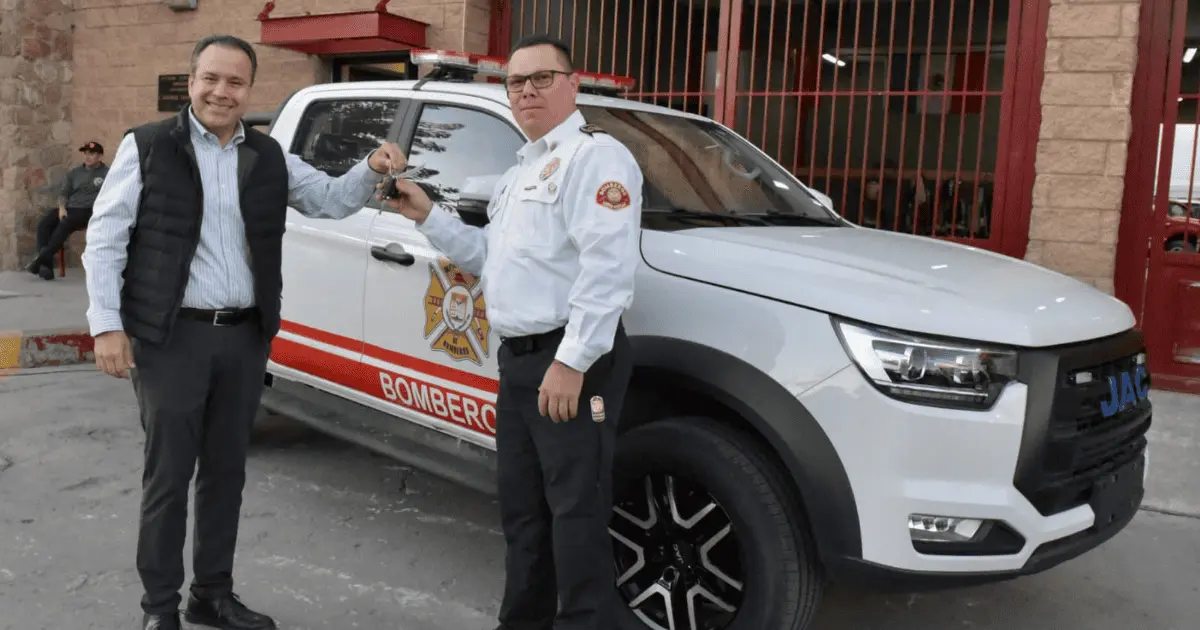 Entrega Astiazarán cuatro unidades nuevas a Bomberos de Hermosillo