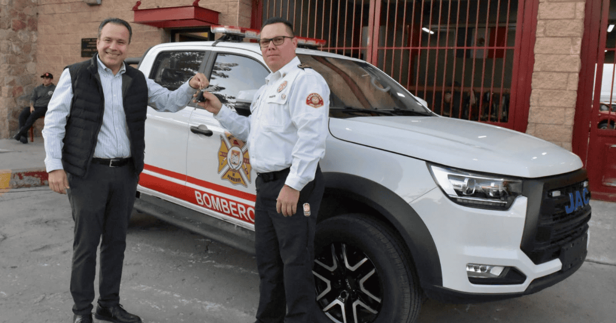 Entrega Astiazarán cuatro unidades nuevas a Bomberos de Hermosillo