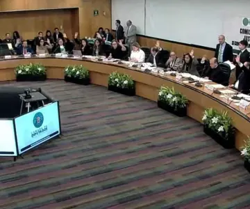 Avalan reforma a la Ley de Amparo; oposición advierte reducción de derechos