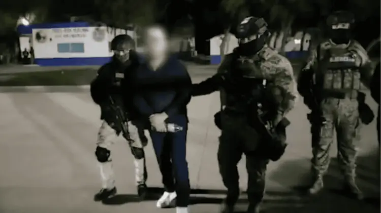 El 200 fue trasladado vía aérea desde Sinaloa a la Ciudad de México.