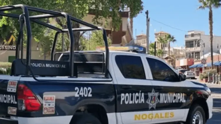 La menor se impactó con dos estacionados. (Foto: Especial)