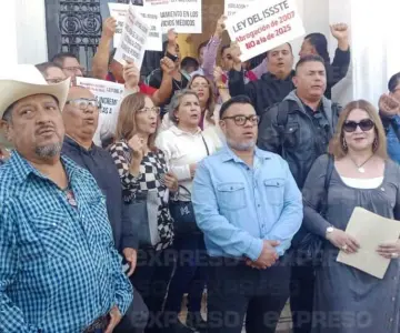 Escuelas en Sonora se unen a paro nacional contra reforma a la Ley del Issste