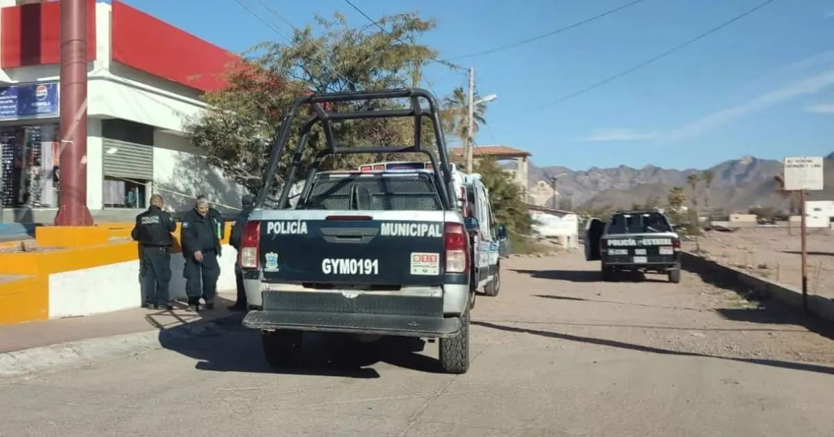 Encuentran un cuerpo sin vida afuera de una tienda en San Carlos
