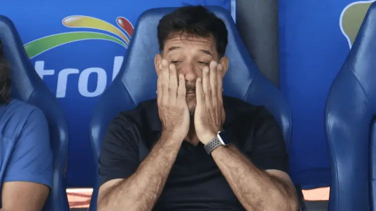 Gustavo Lema ha dejado de ser entrenador de Pumas. (Foto: Agencia Reforma/EXPRESO)