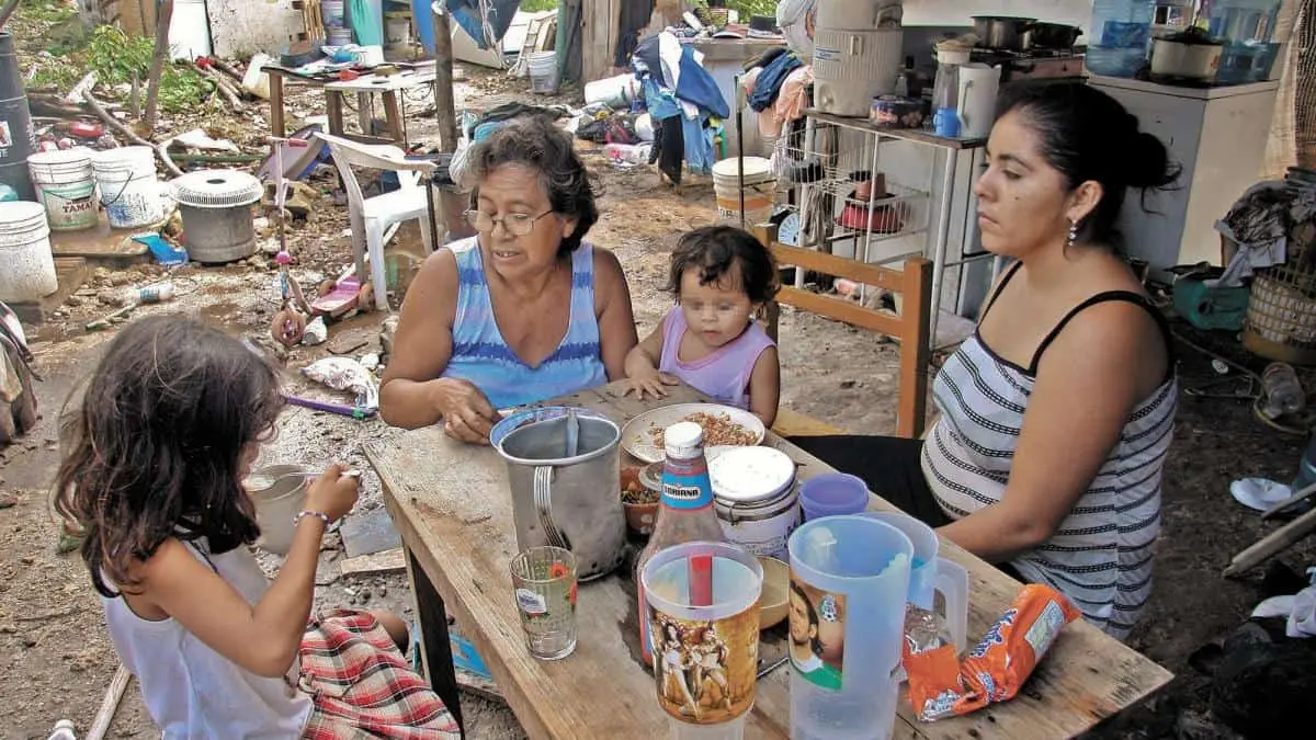 Sonora destaca en reducción de pobreza laboral