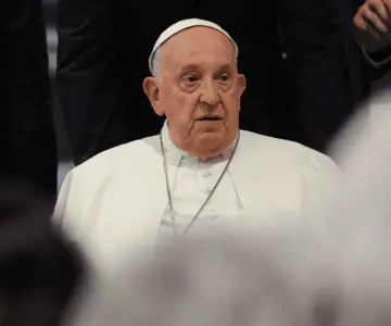El papa Francisco sufre crisis respiratoria, reporta el Vaticano