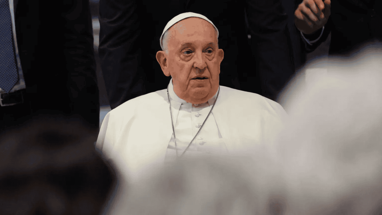 El papa Francisco sufre crisis respiratoria, reporta el Vaticano