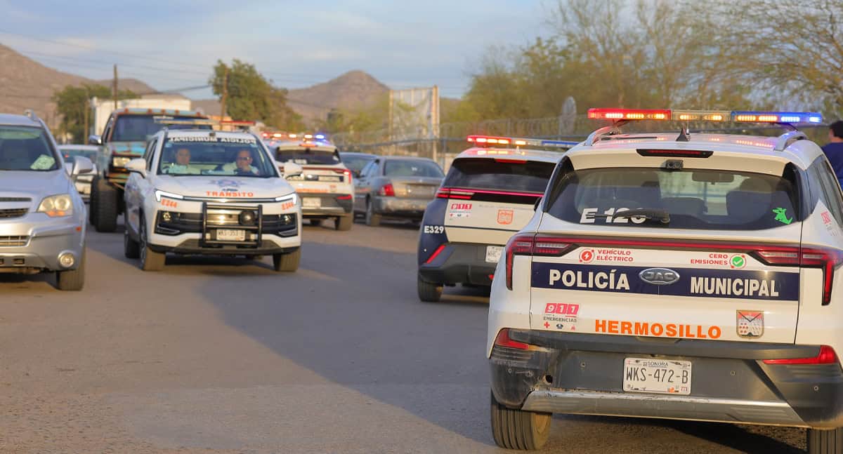 Detienen a cuatro hombres con armas y equipo táctico en Hermosillo