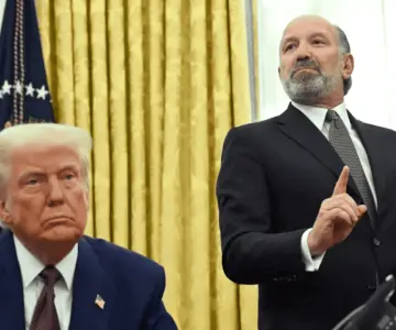 Aranceles van el martes, reitera Secretario de Comercio de EU