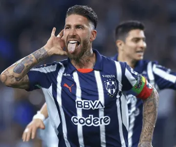 Sergio Ramos anota su primer gol en Liga MX en remontada de Rayados