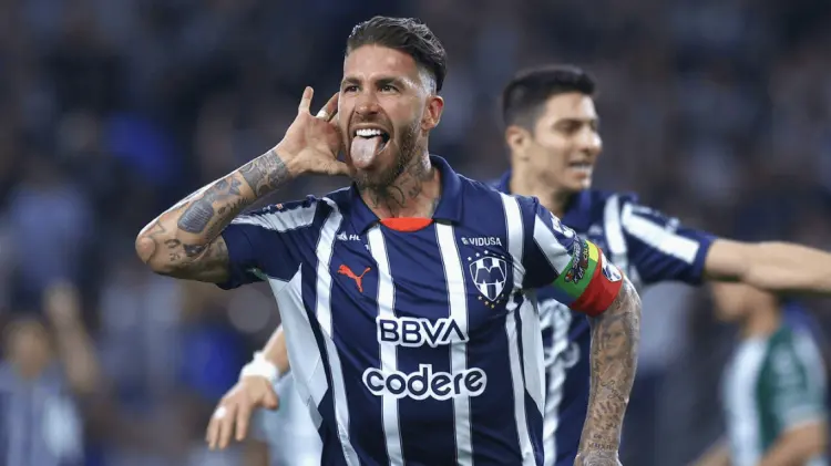 Sergio Ramos le marcó su primer gol en México a Santos Laguna. (Foto: Agencia Reforma)