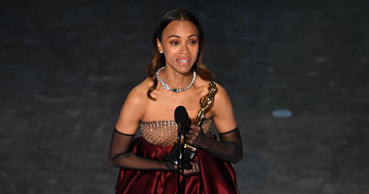 Zoe Saldaña gana premio Oscar por su papel en Emilia Pérez