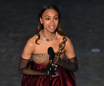 Zoe Saldaña gana premio Oscar por su papel en Emilia Pérez