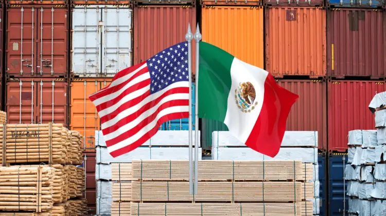 Desde el primer minuto del martes entrará en vigor el impuesto a productos mexicanos. (Especial)