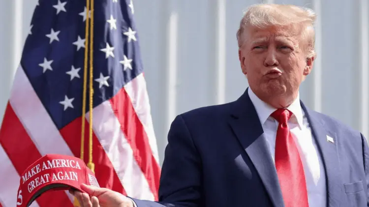 Trump se lanzó específicamente contra Canadá. (Foto: Especial/EXPRESO)