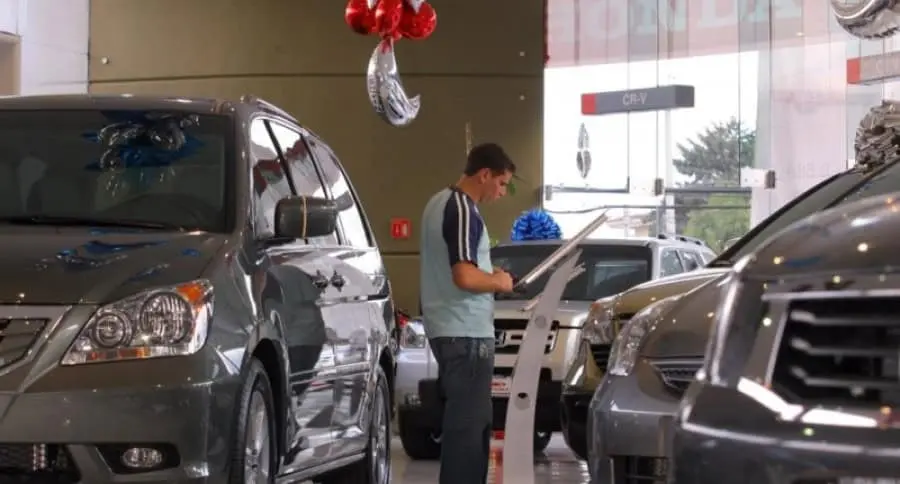 Venta de autos ligeros con tendencia al alza