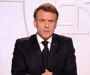 Macron llama a prepararse en caso de que Estados Unidos no siga de su lado