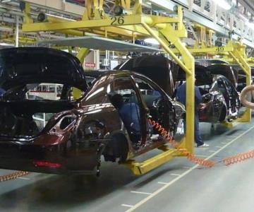 Industria automotriz resiste ante presiones arancelarias