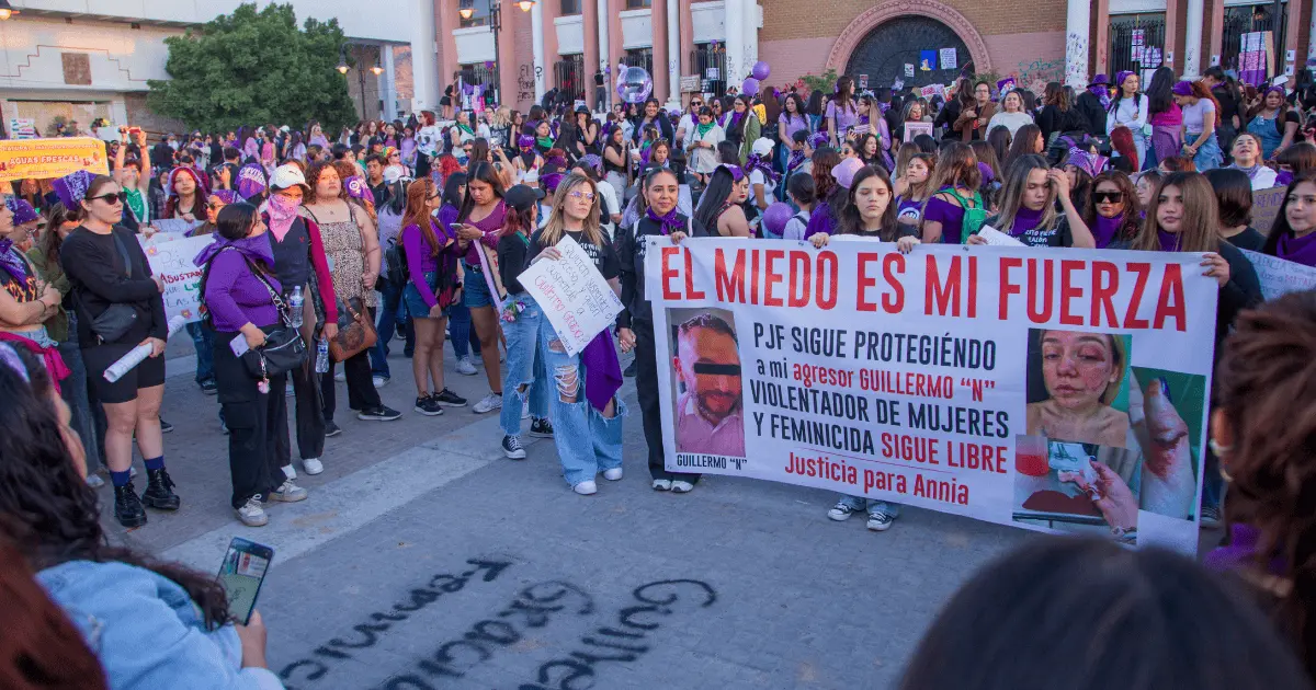 Miles marchan en Hermosillo por el Día de la Mujer y exigen justicia