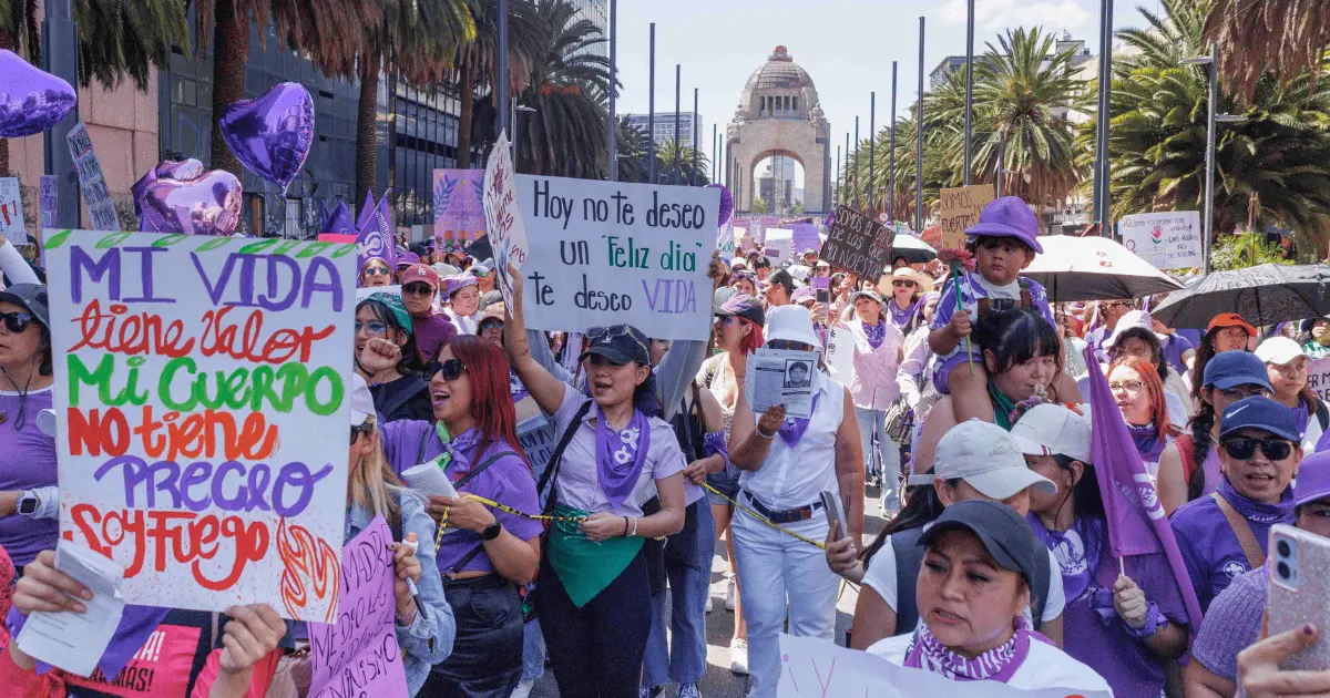 Histórica marcha del 8M en CDMX: 200 mil mujeres toman las calles