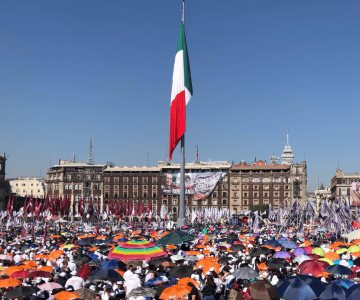 VIDEO | Mexicanos se reúnen en el Zócalo para asamblea de Sheinbaum