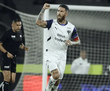 Sergio Ramos anota en CU, pero Rayados apenas empata con Cruz Azul