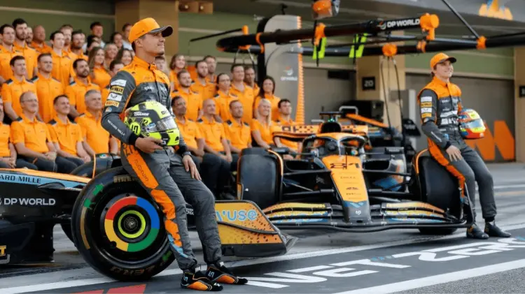 Los McLaren parten como favoritos para la temporada 2025 de la Fórmula 1. (ESPECIAL/EXPRESO)